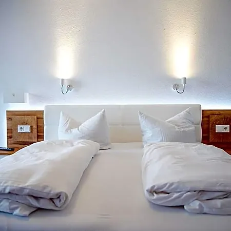 מלון Smart B&b2 Bb2 300 *