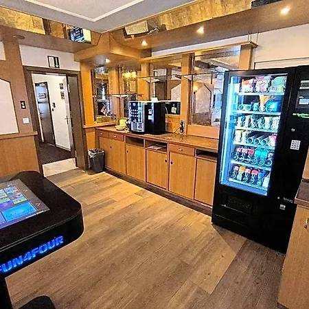 מלון Smart B&b2 Bb2 300